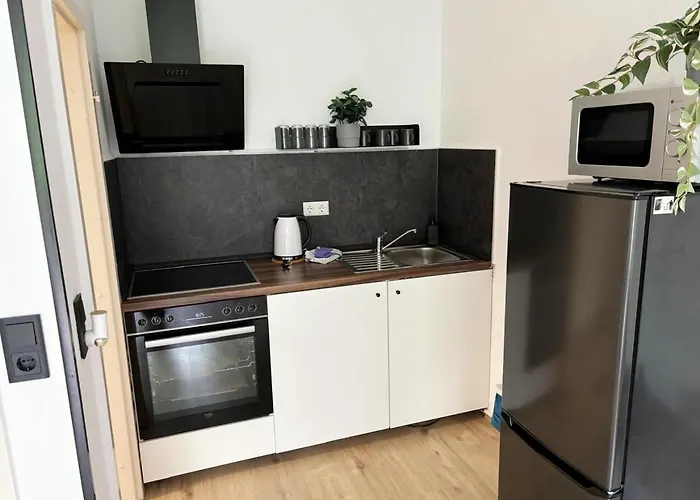 Monteurwohnung In Koeln-kalk 아파트