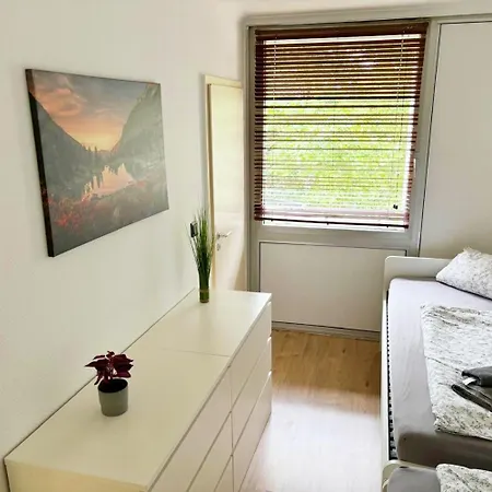 Monteurwohnung In Koeln-kalk ケルン